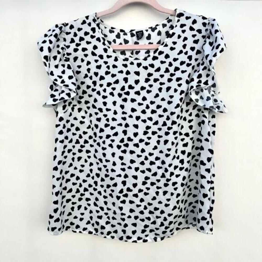 Shein Curve Blouse Size 0XL Hearts print Ruffled sleeves Black and White